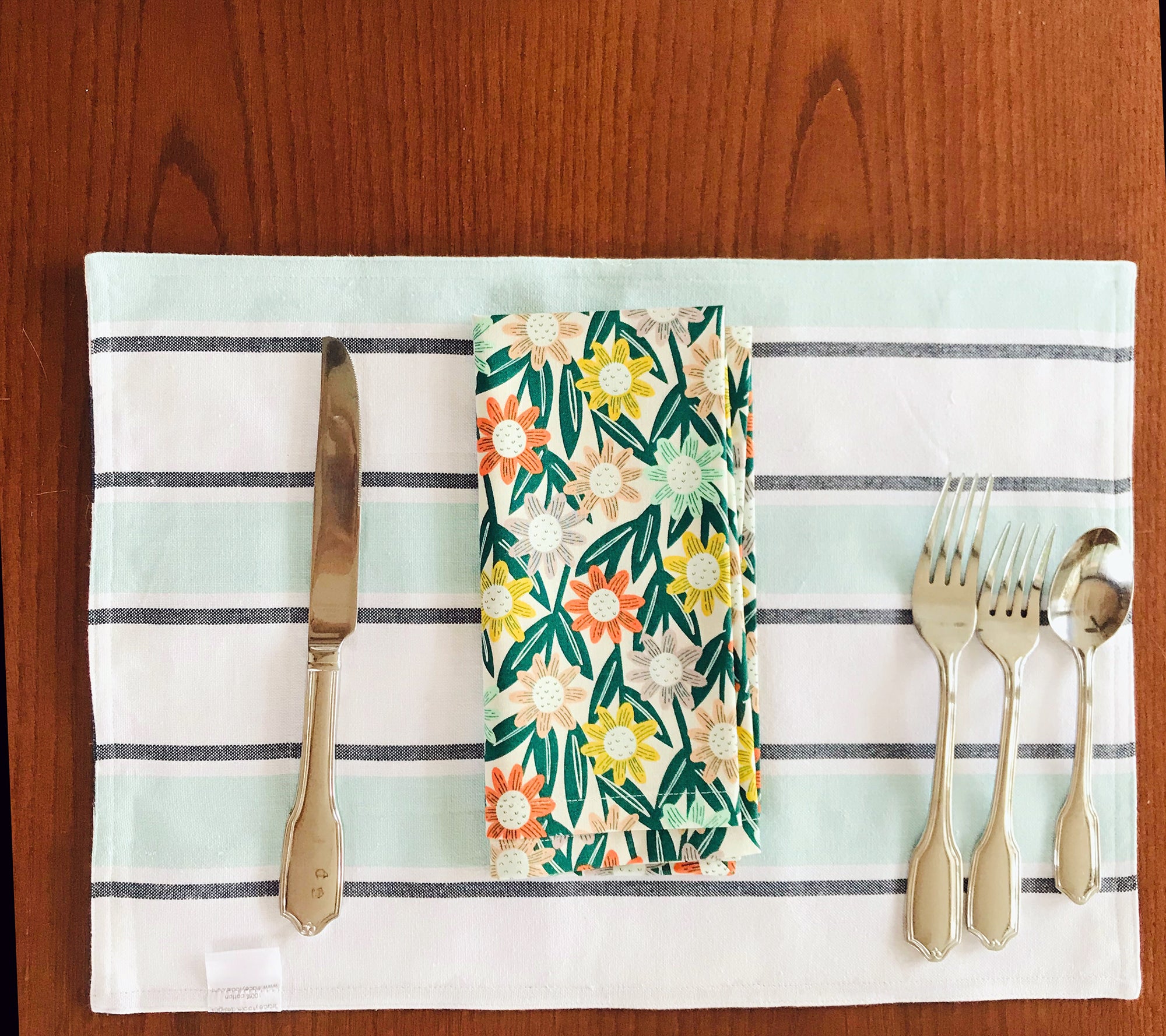 Colorful Blooms Napkin Set