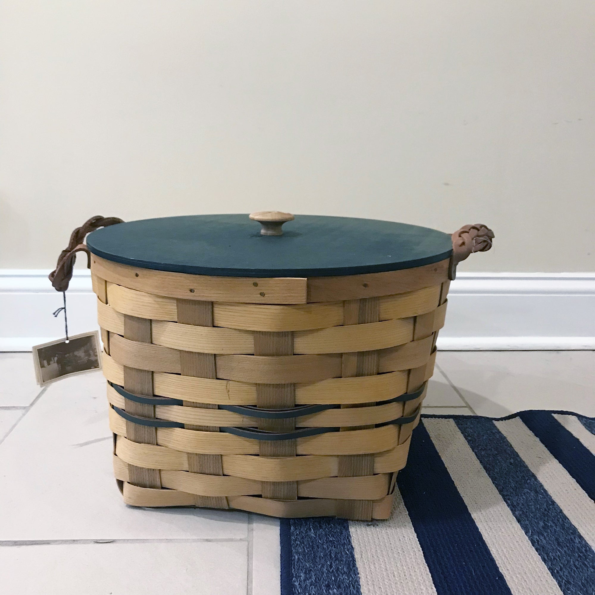 Large Vintage Peterboro Picnic Basket