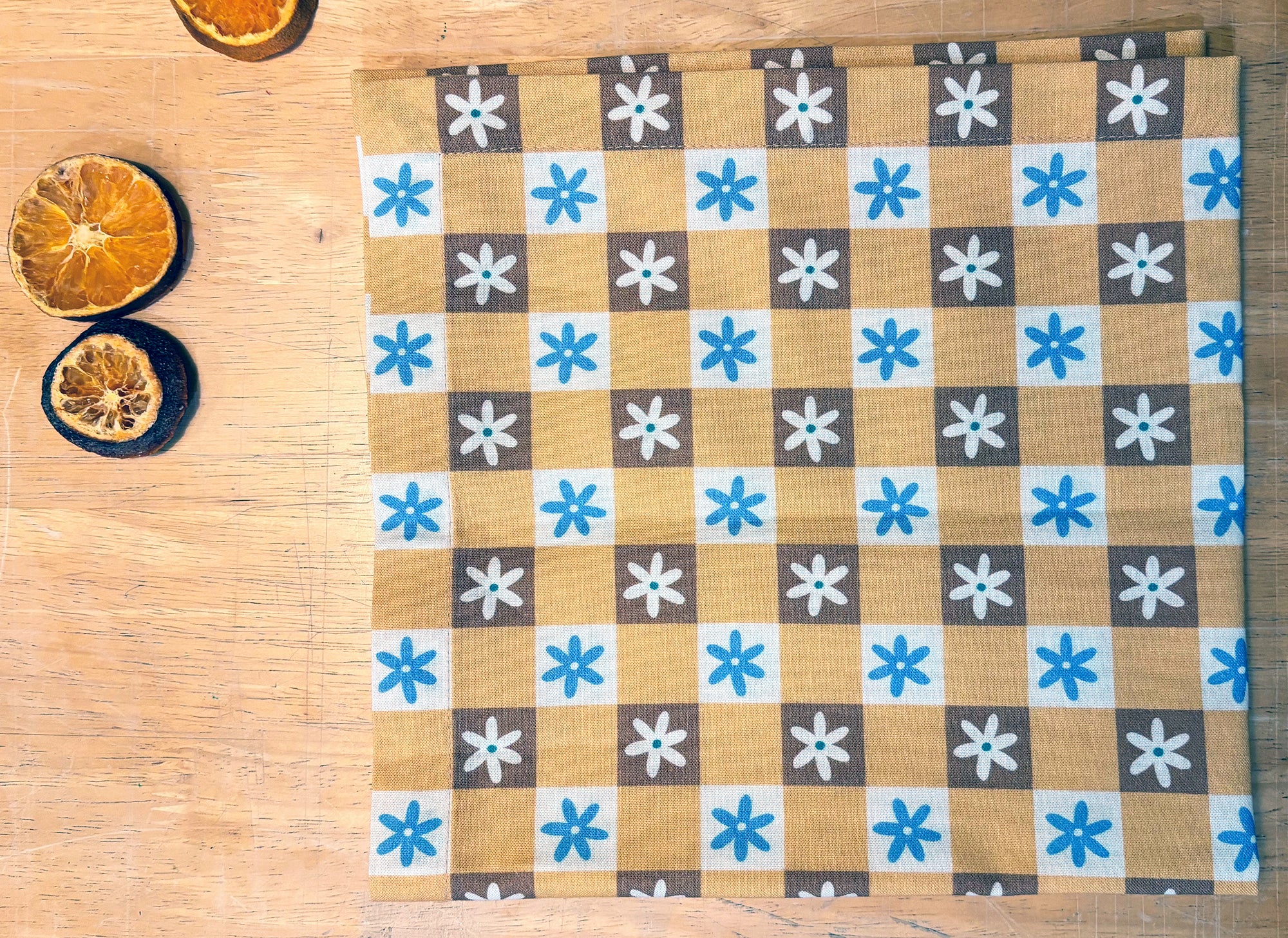 Dijon Check Flower Set