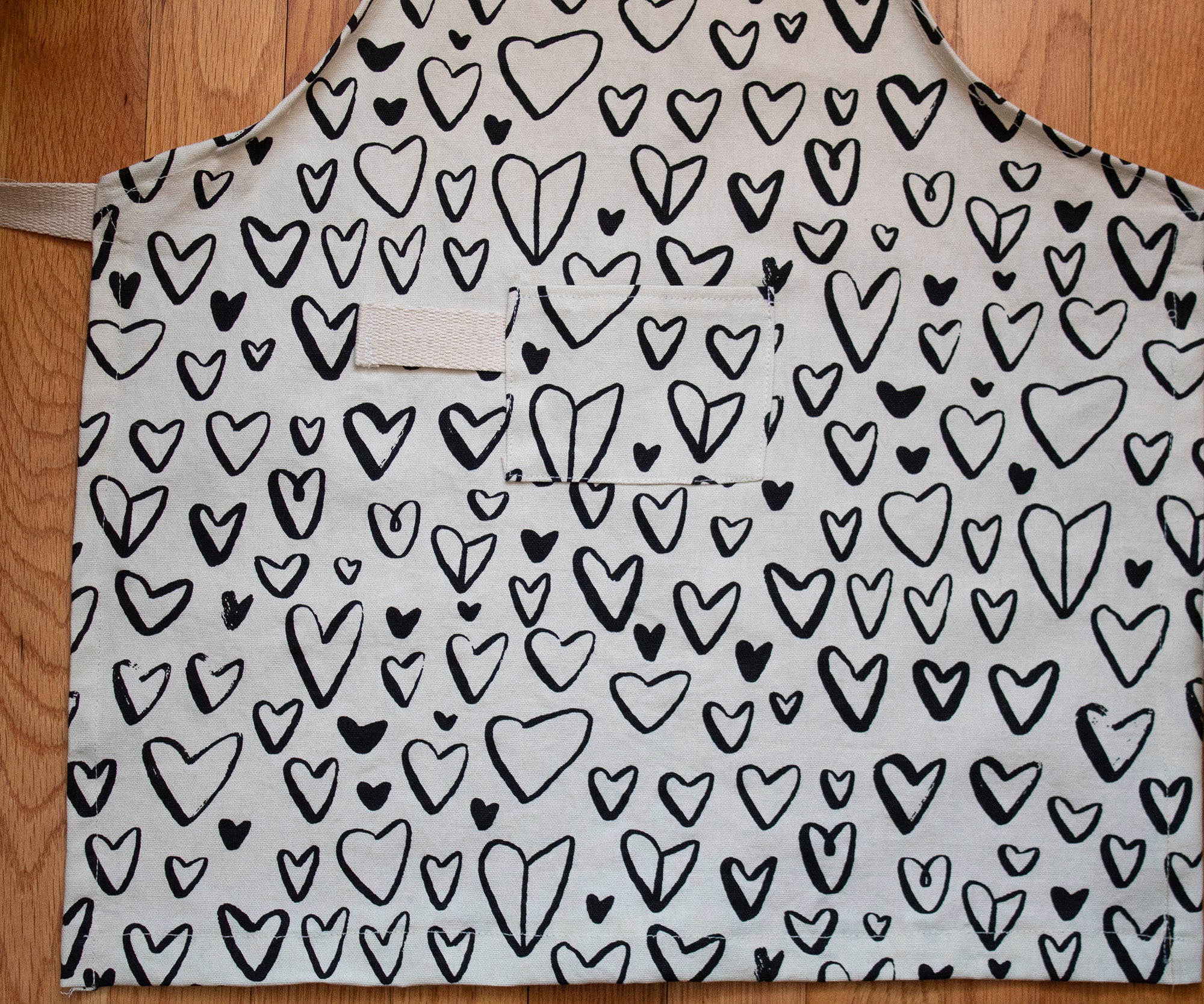 Kids Apron Black Hearts