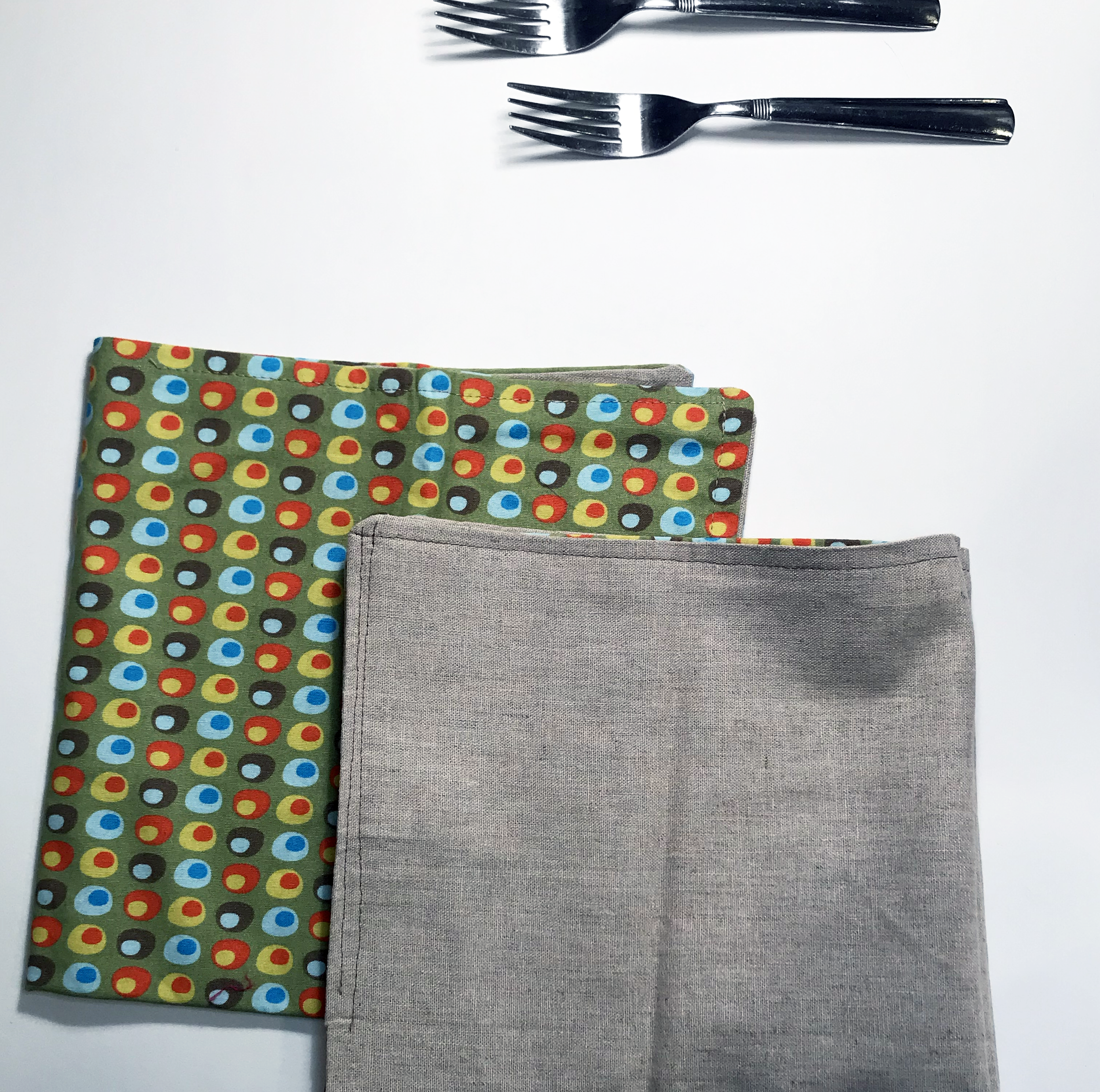 Studio Sale Reversible Green Cotton Cloth Dinner Napkin