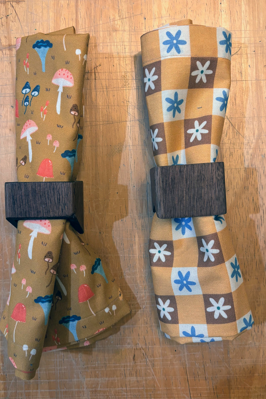 Dijon Check Flower Set