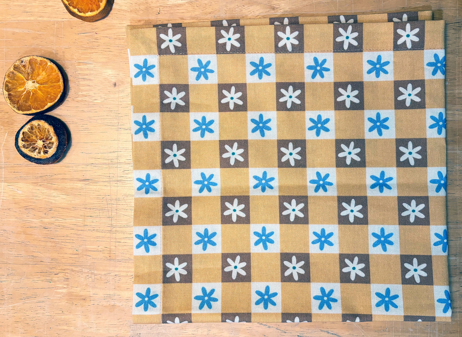 Dijon Check Flower Set